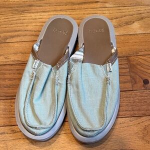 NWOT Sanuk Light Green Canvas Slip-On Shoes